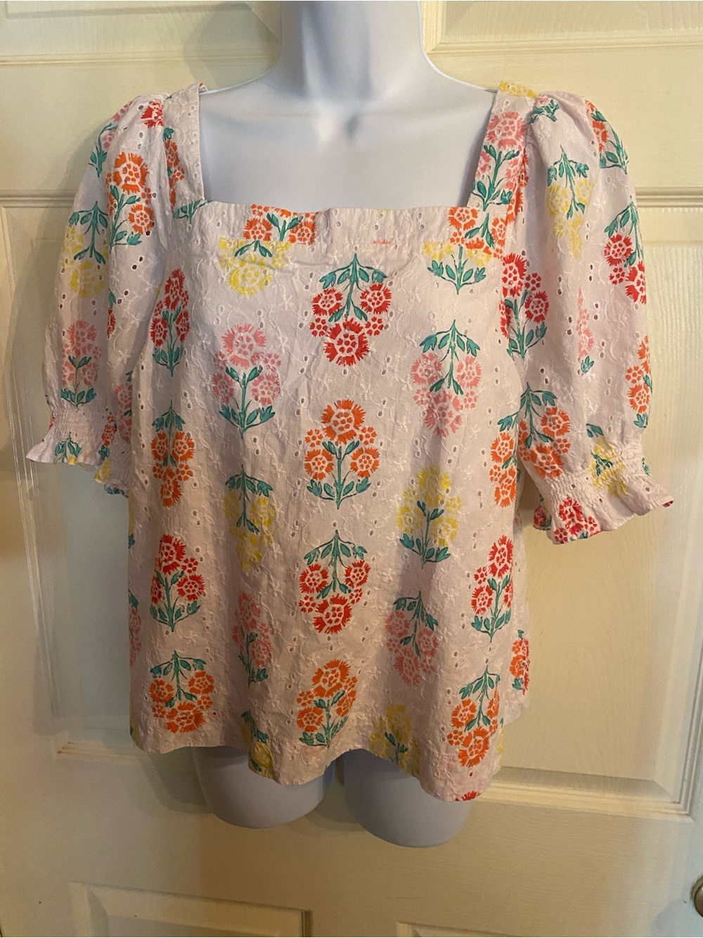 Draper James pink Eyelet Square-Neck Floral Puff-Sleeve Top